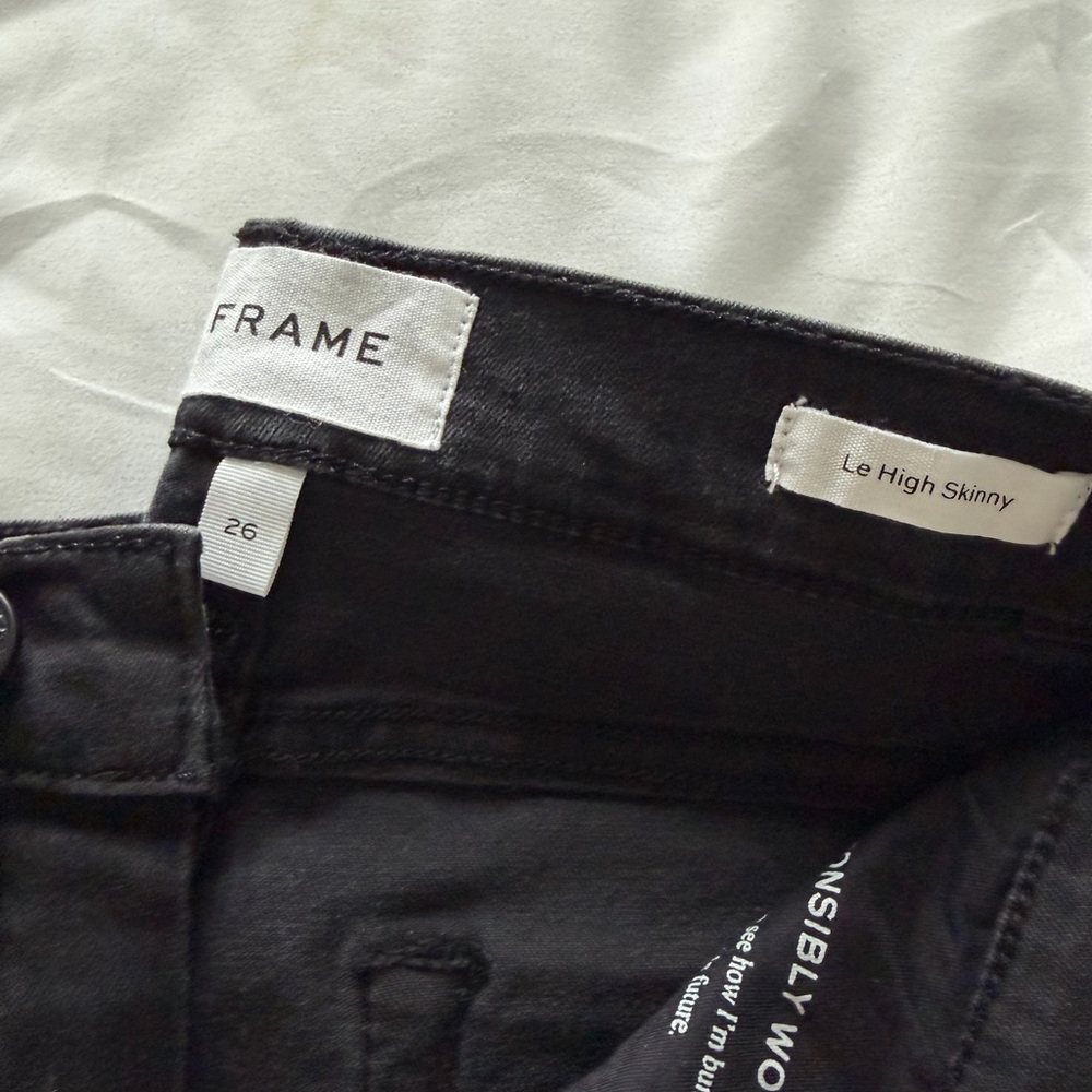Frame Jeans - Picture 2 of 8